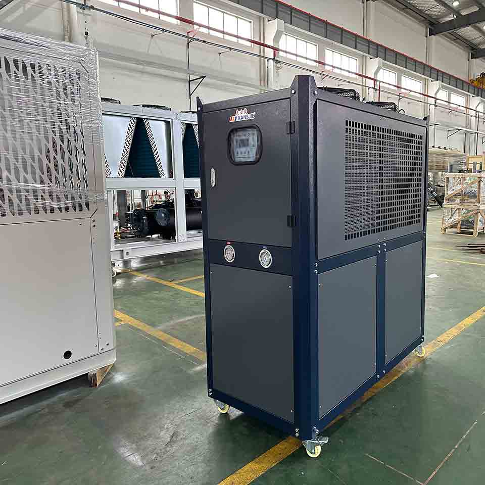 R410A冷媒风冷式工业冷水机的优点